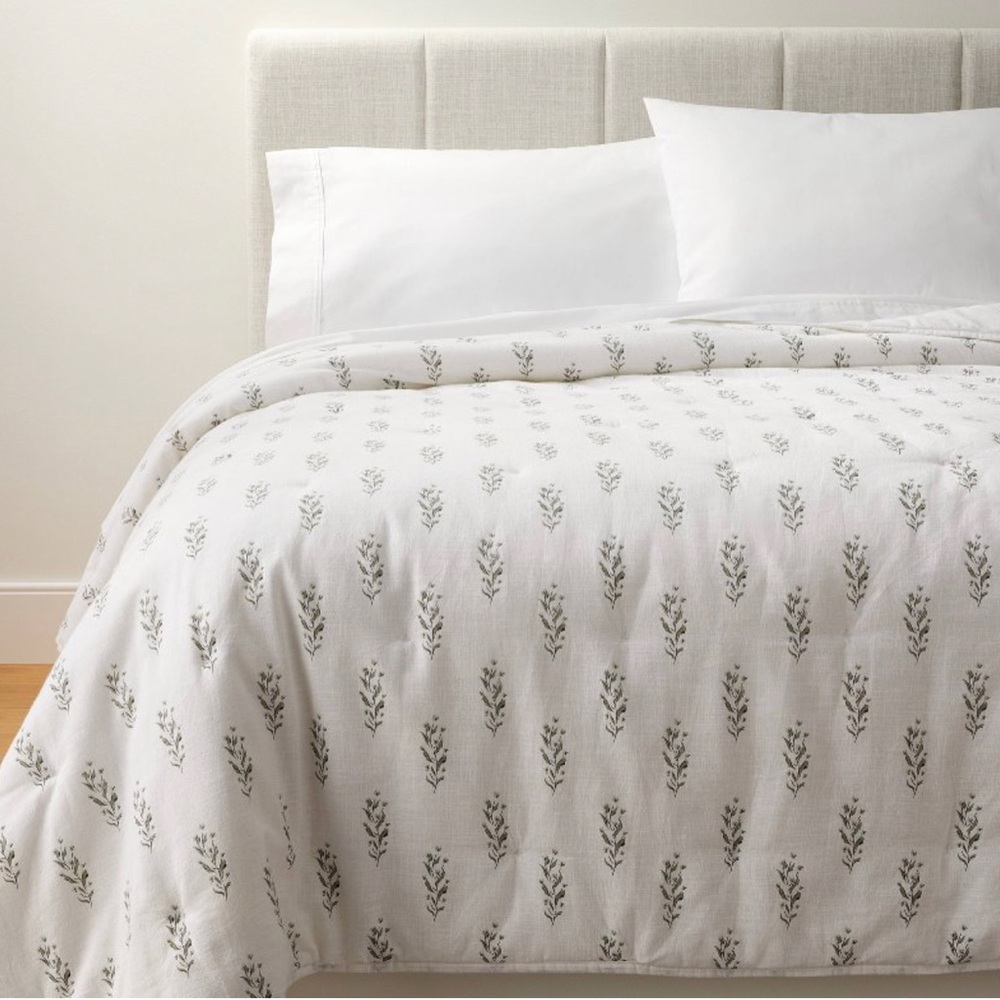 King Lofty Cotton Slub Wood Block Floral Quilt White - Threshold™ Studio McGee